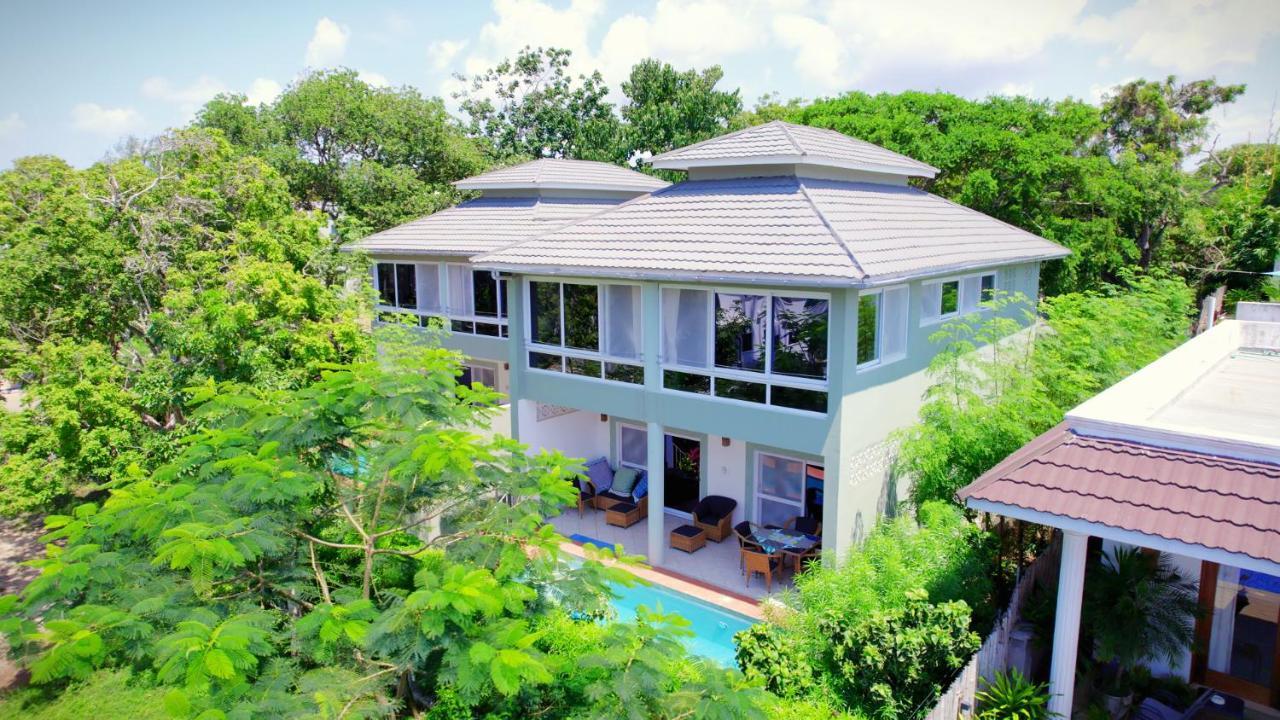 The Pool House & The Colobus House, Bella Seaview, Diani Beach, Kenya * Diani Beach