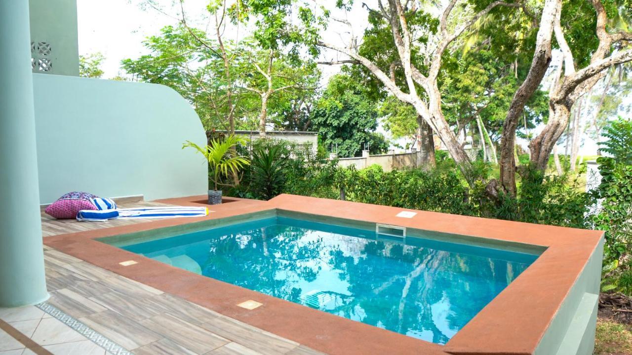 The Pool House & The Colobus House, Bella Seaview, Diani Beach, Kenya *
