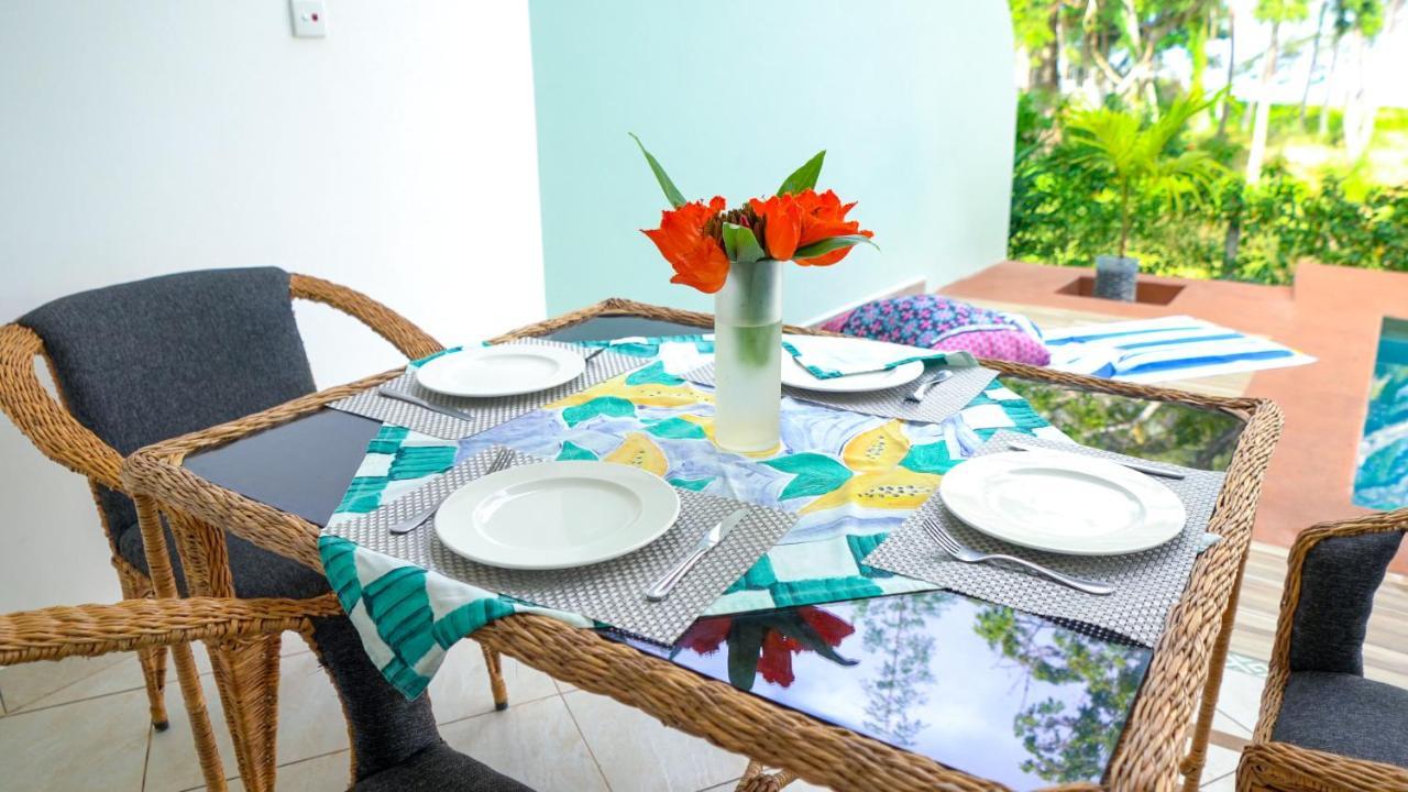 Apartment The Pool House & The Colobus House, Bella Seaview, Diani Beach, Kenya *