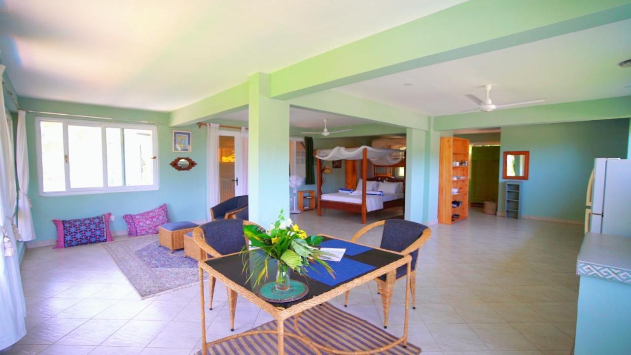The Pool House & The Colobus House, Bella Seaview, Diani Beach, Kenya Apartment Diani Beach