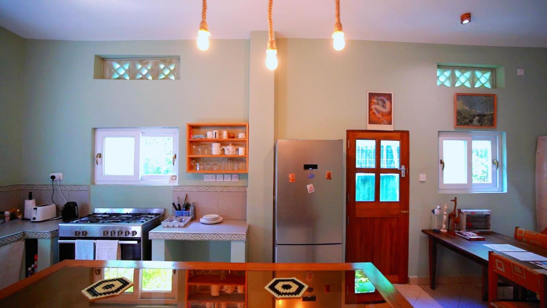 The Pool House & The Colobus House, Bella Seaview, Diani Beach, Kenya