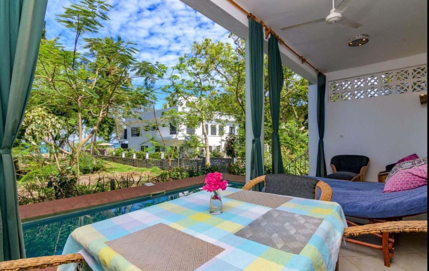 The Pool House & The Colobus House, Bella Seaview, Diani Beach, Kenya